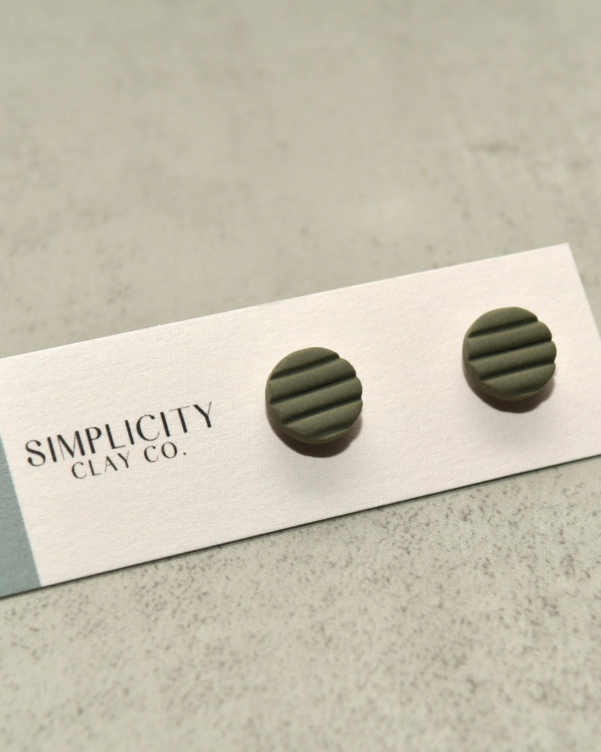 Circle studs - Multiple Colors