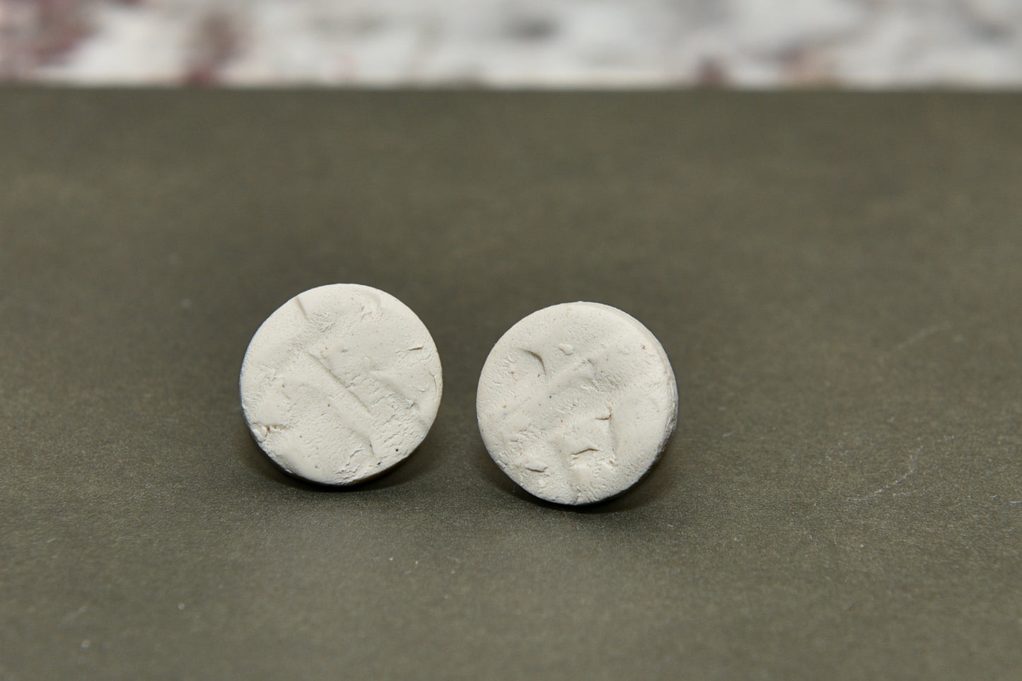 Circle studs - Multiple Colors